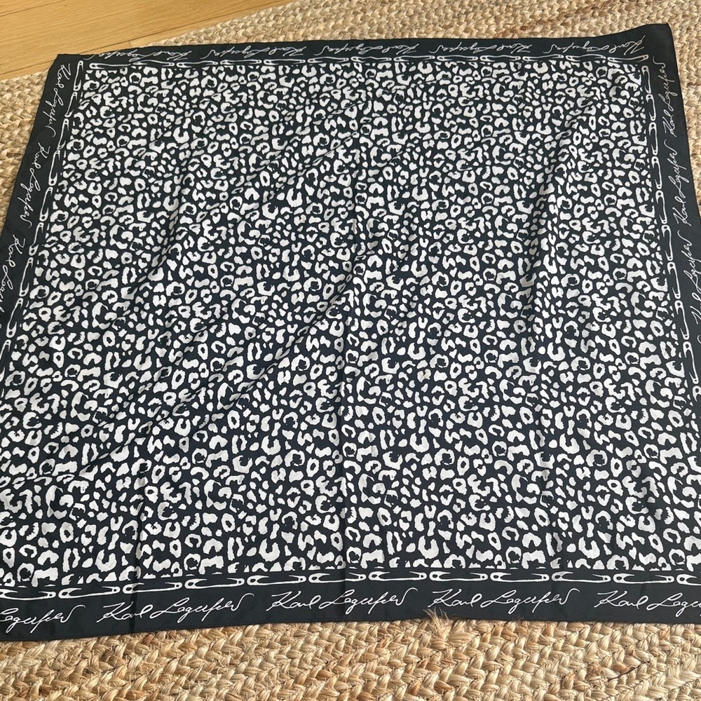 Karl Lagerfeld woman’s scarf